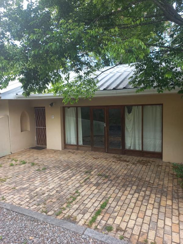 To Let 4 Bedroom Property for Rent in Grahamstown Eastern Cape